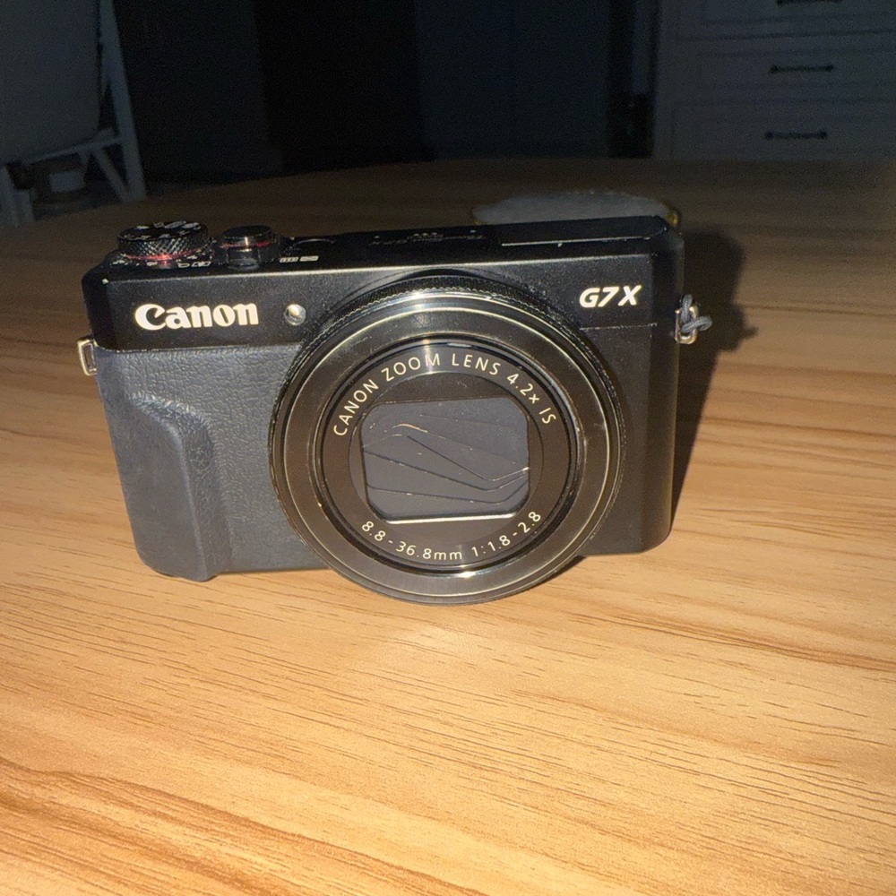 Canon G7X Compact Camera Powershot in Black - Picture 5 of 7